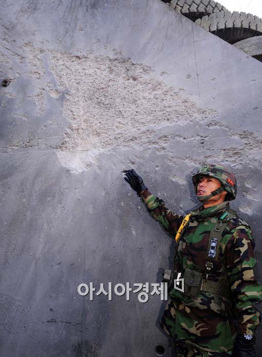 [연평포토] 북한군 공격 받은 K-9 진지