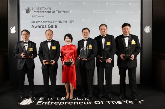 E&Y 선정 올해 최우수 기업가는..'서경배 아모레퍼시픽 대표'