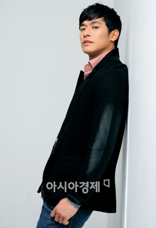 정석원 "장서희 선배님과 딥키스신, 제가 리드했죠."(인터뷰)