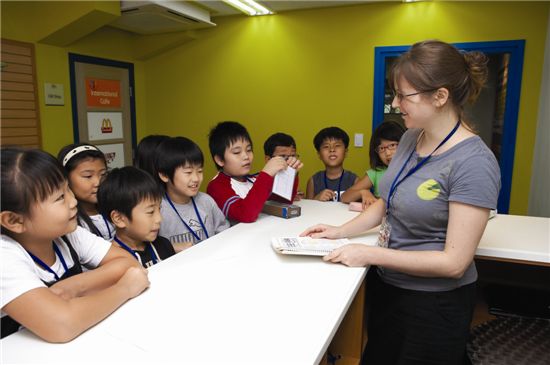 강동구에 전국 최초 '자기주도학습센터' 문 열어  