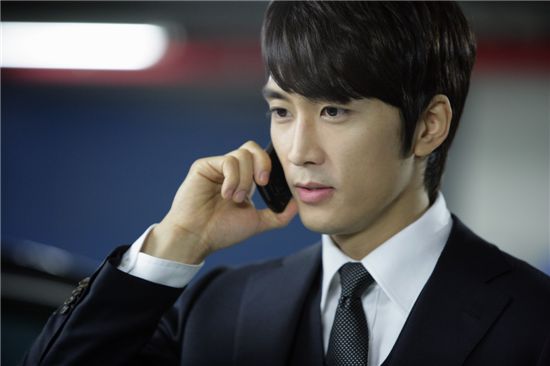Korean actor Song Seung-hun on the set of upcoming drama "My Princess" [MBC]