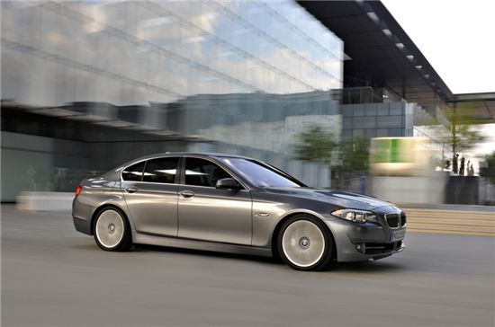 BMW '인기 세단' 뉴 5시리즈+그란투리스모 모델 추가