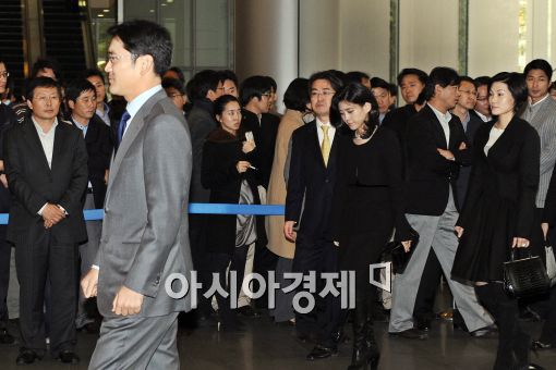 [포토]행사장으로 향하는 아들 딸들!