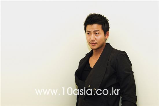 Actor Lee Jung-jin’s Song Picks 