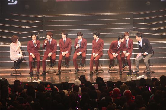 U-Kiss takes the stage for first solo concert in Japan