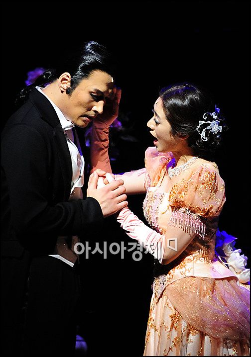 [포토]'지킬앤하이드' 김준현-조정은, 잘 어울리죠?