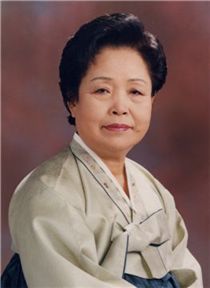 이웅열 코오롱 회장 모친상..재계 조문행렬 줄이어