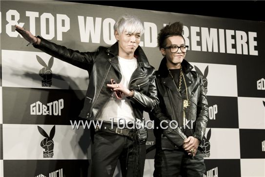 [PHOTO] Big Bang T.O.P, G-Dragon pose at album showcase