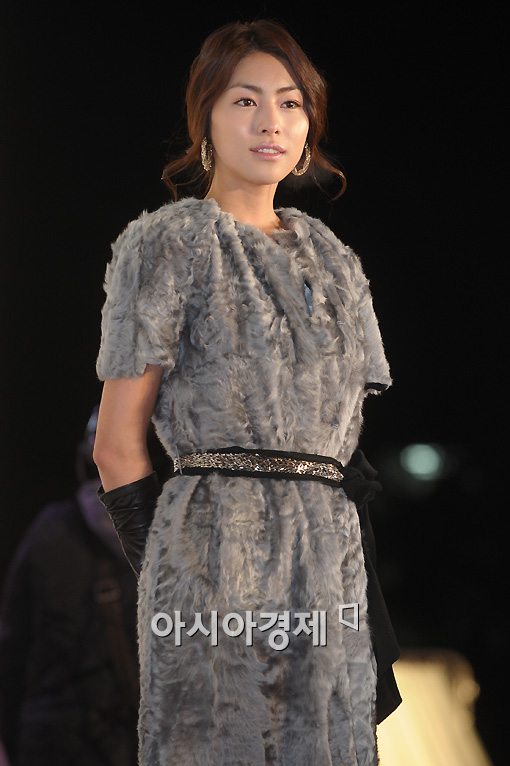 [포토]김정화, 가운 스타일의 드레스