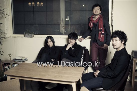 From left, Vodka Rain members Seo Sangjoon, Ahn Seung-joon, Joo Yoonha and Lee Haewan. [Lee Jin-hyuk/10Asia]