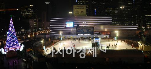 [포토]서울광장 스케이트장 개장!