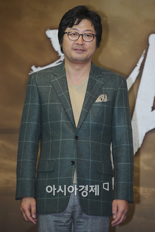 [포토]김윤석 '힘들었던 촬영에 야윈모습'