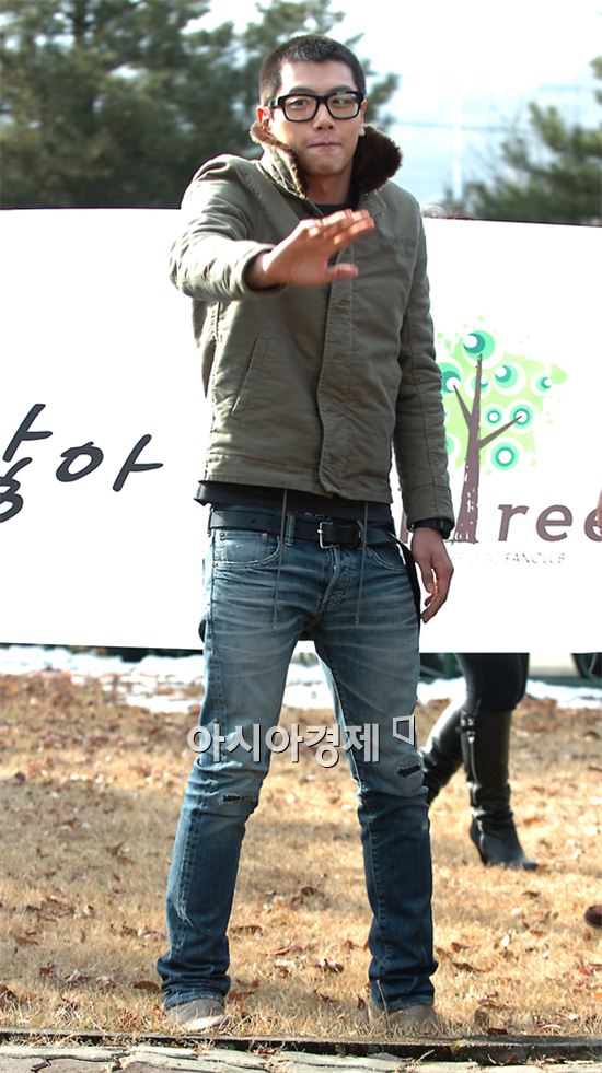 [포토]박효신 "군대 잘 갔다올게요"