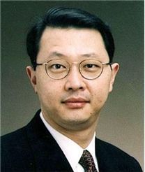 최재원 SK부회장 13시간 조사 후 귀가