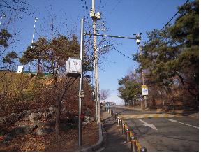 CCTV에 설치된 비상벨 