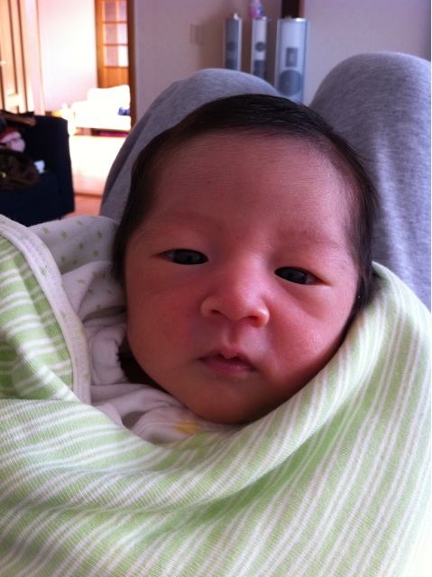 윤종신, '크리스마스 선물' 셋째딸 라오 얼굴 첫 공개