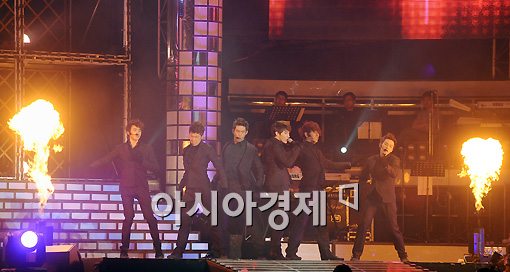 [포토]2PM, 열정적인 무대