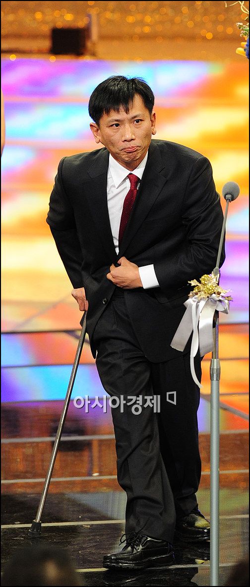 [포토]양상국 '이상덕 작가님 트로피는 제가 맡아놓을께요'