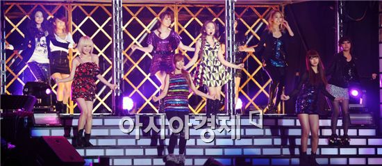 JYP Nation female artists [Lee Ki-bum/Asia Economic Daily]