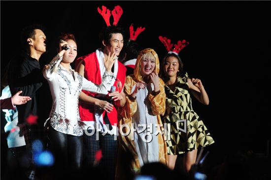 JYP Nation artists [Lee Ki-bum/Asia Economic Daily]