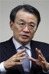 츠카모토 타카시 미즈호파이낸셜 CEO <출처:로이터>
