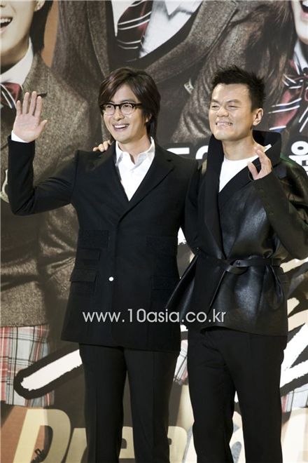 From left, Bae Yong-joon and Park Jin-young [Lee Jin-hyuk/10Asia]