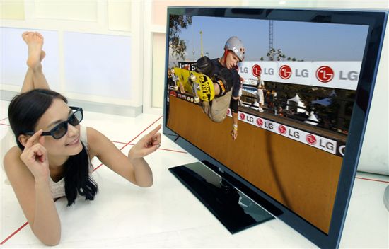 [CES2011]LG전자, 필름편광방식 '시네마 3D TV' 공개