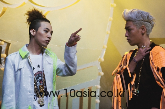 G-Dragon and T.O.P [Lee Jin-hyuk, Chae Ki-won/10Asia]