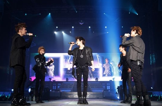 SHINee's first exclusive concert "SHINee World" in Korea [SM Entertainment]