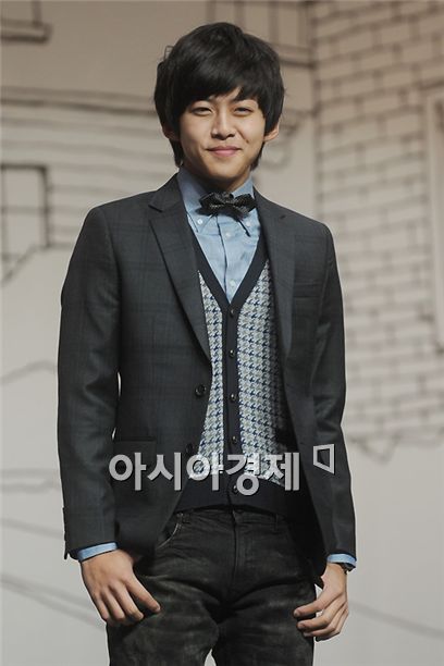 U-Kiss Dongho attends the press conference for MBC every1 sitcom "Real School" held at Gyeonggi English Village in Gyeonggi Province, South Korea on January 4, 2011. [Lee Ki-bum/Asia Economic Daily]