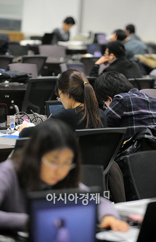 [포토] 방학을 잊은 취업 준비생들