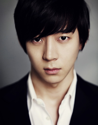 Park Yu-hwan [JYJ Yuchun's official Twitter website]