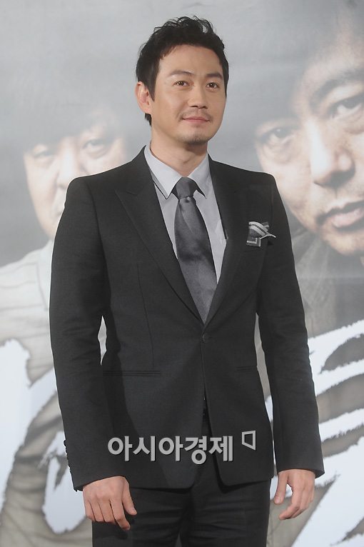 [포토]박용우 '특종을 찾아서..'