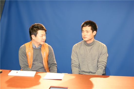 해설자 안경현 "중계석에선 중립, 응원은 화장실에서" 