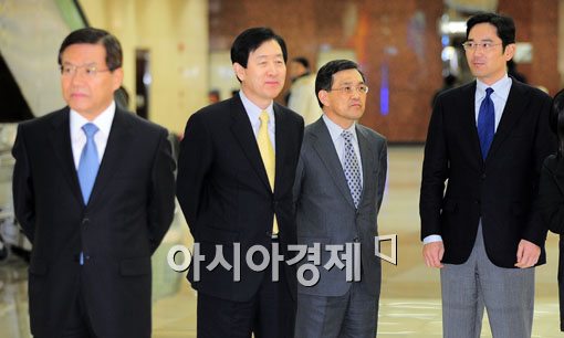 [포토] 회장님 마중 나온 삼성그룹 핵심 임원들