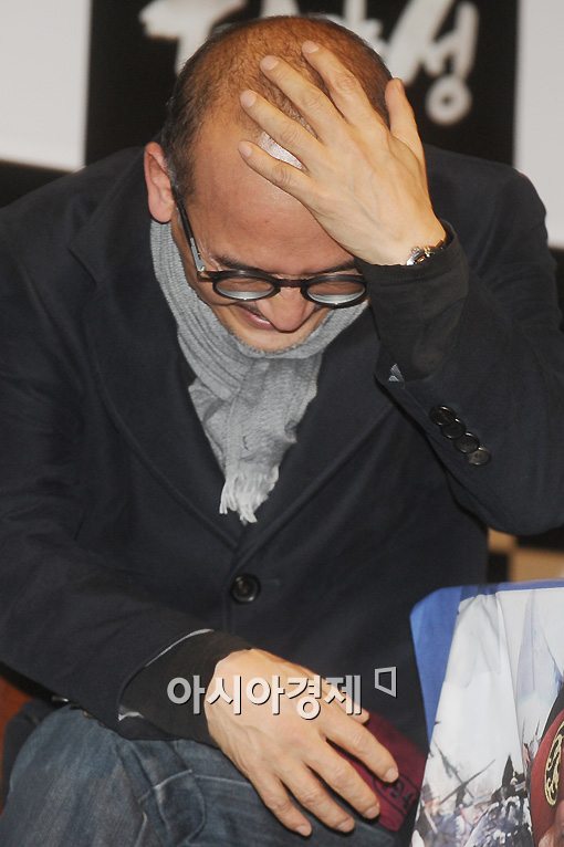 [포토]'은퇴설' 이준익 감독 '무슨 말을 못하겠어'