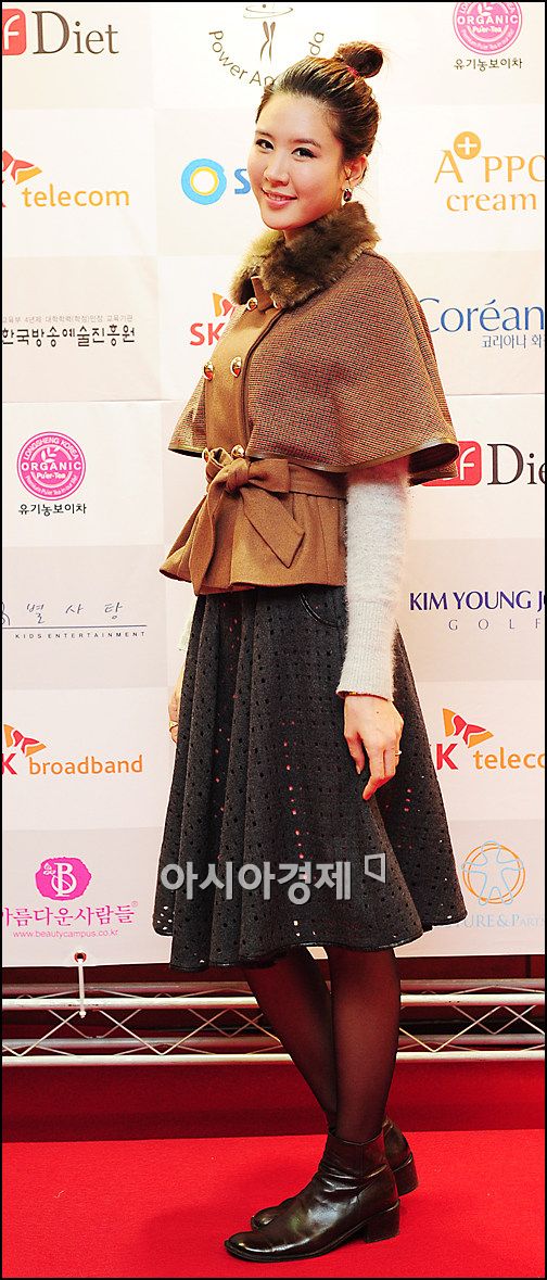 [포토]레이싱걸 오아림 '망또 패션 어때요?'