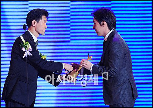 [포토]김영민 SM대표, 아시아모델상 국제문화교류공로상 수상