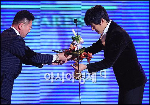 [포토]송창의, 아시아모델상 BBF 인기스타상 수상