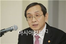 김동수 공정위원장 "일부 식료품업체 담함 협의 포착"