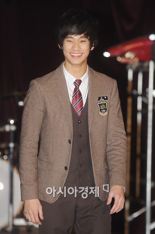 [포토]김수현, 순수한 시골 총각의 미소