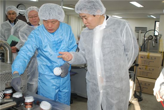 소진세 세븐일레븐 대표, 협력사 껴안기 나서