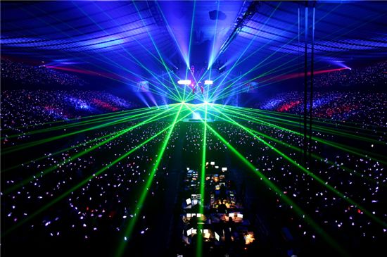 SM타운 도쿄 콘서트 대성황..4월 도쿄돔 추가공연 전격 결정