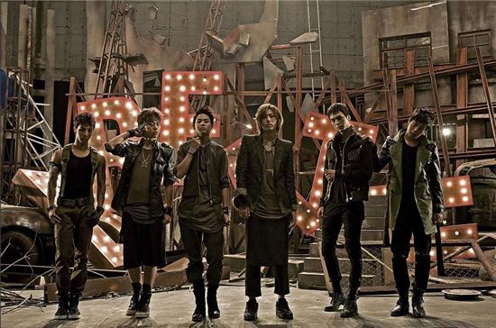 BEAST's album "SHOCK" tops preorder chart in Japan