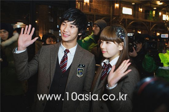 Kim Soo-hyun and Bae Suzy [Chae Ki-won/10Asia]