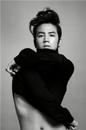 Jang Keun-suk’s new album ranks No.1 on pre-order chart in Japan 