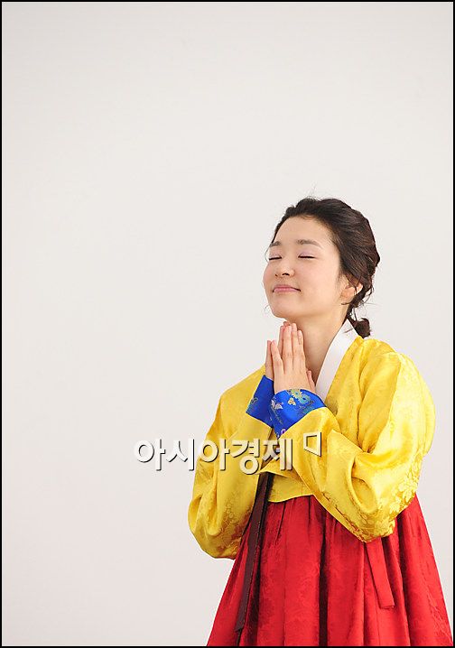 [한복포토]차수연 '새해에는 모든 소망 이루시길'