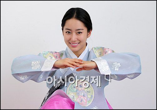 [한복포토]전혜빈 '새해 복 많이 받으세요'