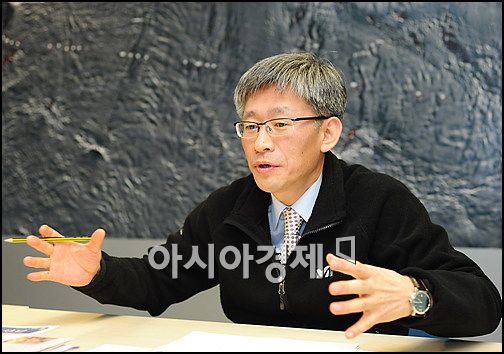 [한국예능을 얘기한다]SBS 장광호국장 "SBS 예능은 또 진화합니다"