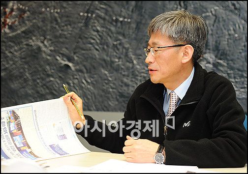 [한국예능을 얘기한다]SBS 장광호국장 "SBS 예능은 또 진화합니다"